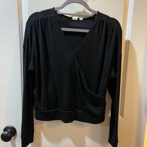 Gap Small black wrap top
